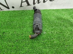 Насос омывателя VOLVO V70 OEM 30655138 BW 2008