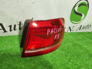 Стоп сигнал правый VOLKSWAGEN PASSAT OEM 2SK01074602 2013