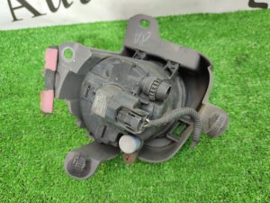 Фара противотуманная передняя, левая TOYOTA PRIUS OEM 812200D041, 8148247020 ZVW30 2010
