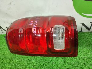 Стоп сигнал правый LINCOLN NAVIGATOR OEM X UN173 2001