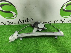 Стеклоподьемник передний правый MR573878 MITSUBISHI AIRTREK