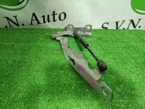 Петля капота левая VOLVO XC70 OEM 31385810, 30649516 УНИВЕСАЛ 2008