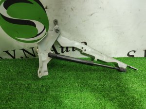 Петля капота правая VOLVO V70 OEM 31385811, 30649516 2006
