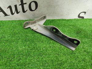 Петля капота правая SUBARU IMPREZA OEM 57260AE020 GG2 2005