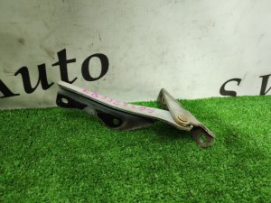 Петля капота правая SUBARU IMPREZA OEM 57260AE020 GG2 2005