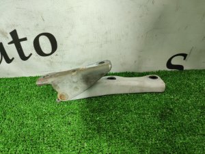 Петля капота левая SUBARU IMPREZA OEM 57260AE030 GG2 2005