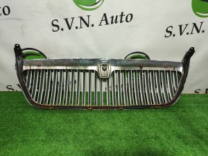 Решетка радиатора LINCOLN NAVIGATOR OEM X UN173 2001