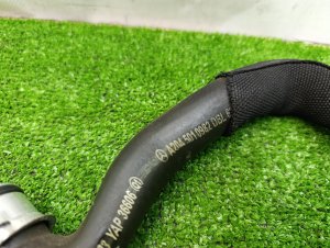 Патрубок системы охлаждения MERCEDES-BENZ 204.252 OEM A2045010982 УНИВЕСАЛ 2008