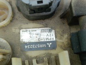 Насос топливный MITSUBISHI AIRTREK OEM MR954351 CU2W 2004