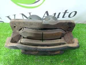 Суппорт передний правый CADILLAC ESCALADE OEM 19331021 2004
