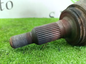 Привод передний CADILLAC ESCALADE OEM 26069244 2004