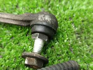 Датчик высоты дорожного просвета (передний) MITSUBISHI PAJERO OEM MU000310 V88W 2011