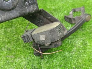 Датчик высоты дорожного просвета (передний) AUDI A4 OEM 8E0907503 8EBWEF 2005