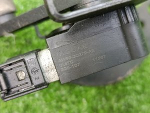 Датчик высоты дорожного просвета (передний левый) JAGUAR XJ OEM AW933C279 X351 2012
