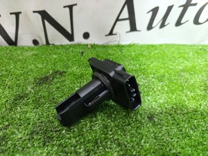 Датчик массового расхода воздуха 22204-22010 TOYOTA ISIS