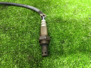Датчик кислородный TOYOTA ISIS OEM 8946513030 ZNM10 2005