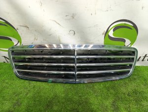 Решетка радиатора A20388001839040, A20388002239040 MERCEDES-BENZ C203