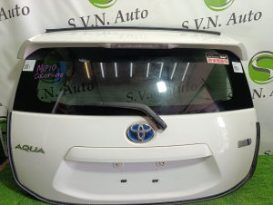 Дверь багажника Color- 040 TOYOTA AQUA OEM 6700552D10 NHP10 2012