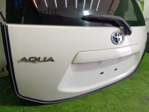 Дверь багажника Color- 040 TOYOTA AQUA OEM 6700552D10 NHP10 2012
