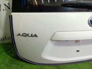 Дверь багажника Color- 082 TOYOTA AQUA OEM 6700552D10 NHP10 2012