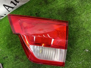 Стоп сигнал правый (внутренний) JEEP GRAND CHEROKEE OEM 57010274AD WK2 2011