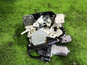 Замок багажника JEEP GRAND CHEROKEE OEM 4589656AB WK2 2011