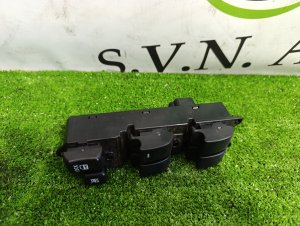Блок управления стеклоподъемниками MITSUBISHI RVR OEM 8608A209 GA3W 2010