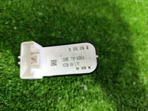 Кнопка стеклоподъемника MAZDA CX5 OEM KD3566370 KEEAW 2013