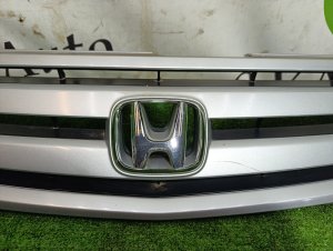 Решетка радиатора HONDA STREAM OEM 71121S7AA0130 RN1 2002