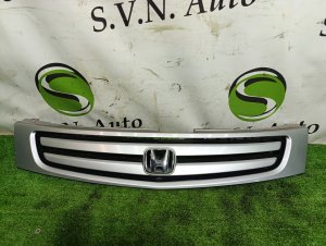 Решетка радиатора HONDA STREAM OEM 71121S7AA0130 RN1 2002