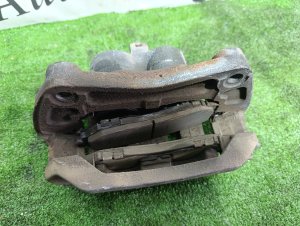 Суппорт передний правый NISSAN FUGA OEM 41001EG000 Y50 2005
