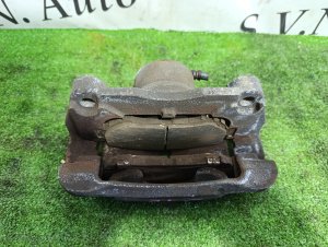 Суппорт передний правый NISSAN X-TRAIL OEM 41001JE00A DNT31 2010