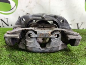 Суппорт передний правый BMW Z4 OEM 34116758114, 34106758104 E85 2004