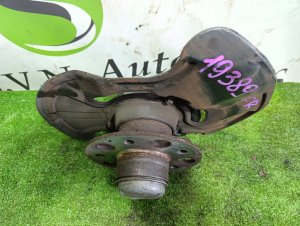 Ступица передняя правая MERCEDES-BENZ B-CLASS OEM A2093300325, A2093320101 C203 2006