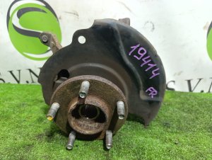 Ступица передняя правая 40202AD000, 400144N000 NISSAN SERENA