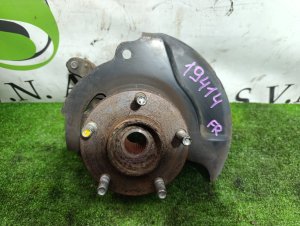 Ступица передняя правая NISSAN SERENA OEM 40202AD000, 400144N000 PC24 2002