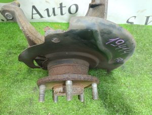 Ступица передняя правая NISSAN SERENA OEM 40202AD000, 400144N000 PC24 2002
