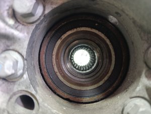 Ступица задняя левая SUBARU LEGACY OEM 28473AG001, 20252AG031 BPE 2003