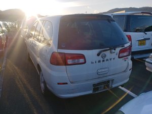 NISSAN LIBERTY 2003