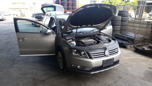 VOLKSWAGEN PASSAT 2013
