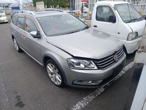 VOLKSWAGEN PASSAT 2013