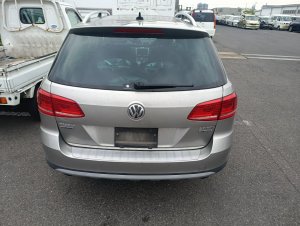 VOLKSWAGEN PASSAT 2013